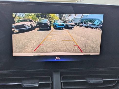 Used 2025 Chevrolet Trax ACTIV w/ Driver Confidence Package FWD image 19