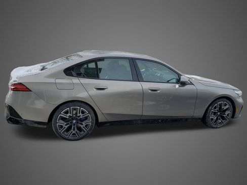 New 2026 BMW 540i xDrive w/ M Sport Package AWD/4WD image 7