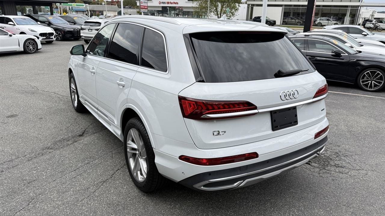 Used 2023 Audi Q7 2.0T Premium Plus w/ Premium Plus Package AWD/4WD image 14
