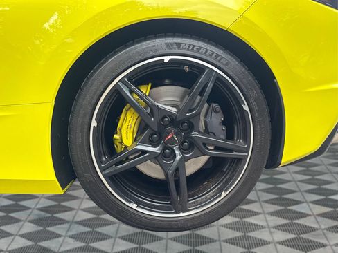 Used 2021 Chevrolet Corvette Stingray Preferred Conv w/ Z51 Performance Package RWD image 19