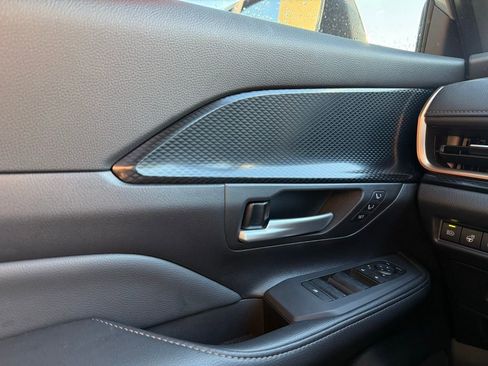 Used 2026 Toyota Grand Highlander AWD Hybrid image 12