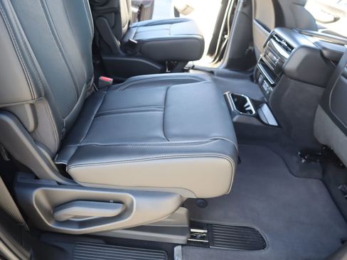 New 2026 Jeep Grand Wagoneer L 4WD w/ Premium Group I image 16