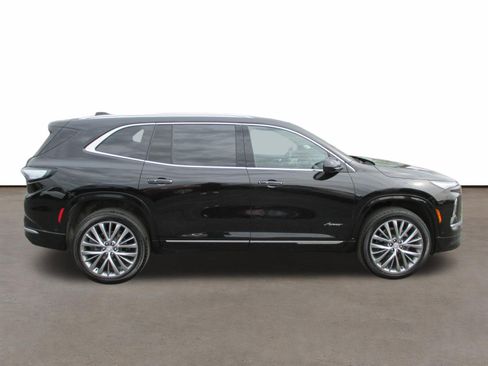 Used 2026 Buick Enclave Avenir w/ Super Cruise Package AWD/4WD image 2