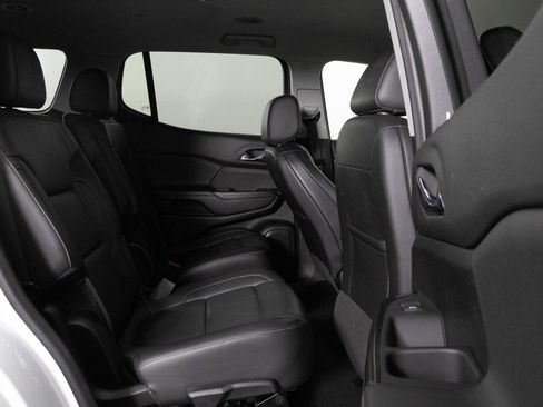 Certified 2023 GMC Acadia SLT image 39