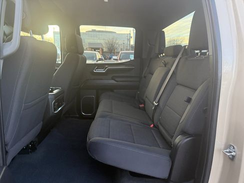 Used 2023 GMC Sierra 1500 Elevation image 18