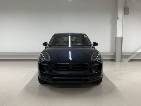 Certified 2023 Porsche Macan AWD/4WD image 6