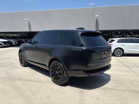 Used 2025 Land Rover Range Rover SE AWD/4WD image 8