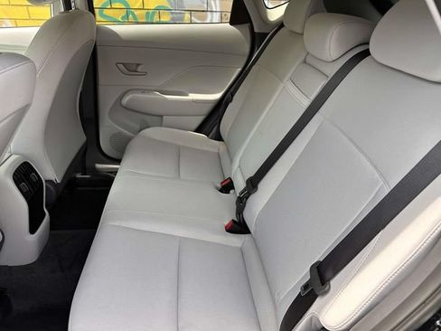 Used 2025 Hyundai Kona SEL AWD/4WD image 17