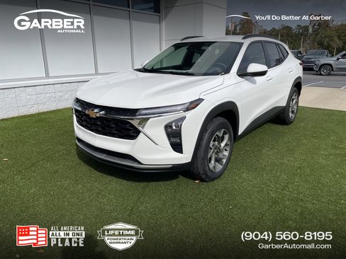 New 2025 Chevrolet Trax LT w/ Driver Confidence Package image 1