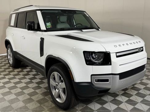 New 2025 Land Rover Defender 110 S image 9