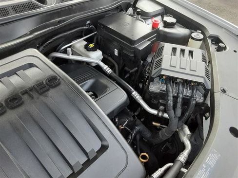 Used 2017 GMC Terrain SLE image 9