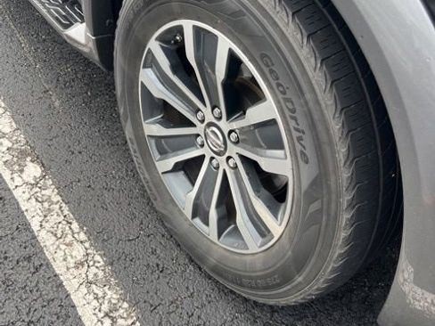 Used 2020 Nissan Armada SL AWD/4WD image 19