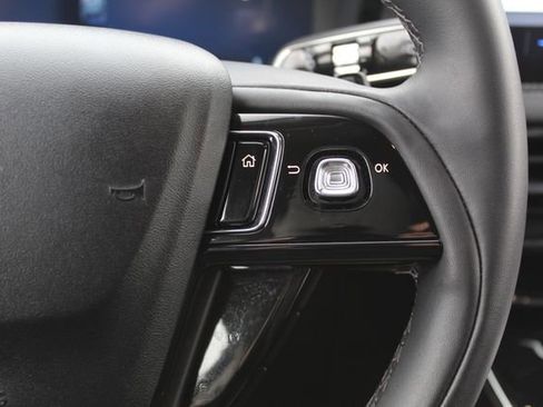 Certified 2024 Lincoln Corsair AWD image 16