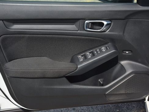 Used 2025 Honda Civic Sport image 8