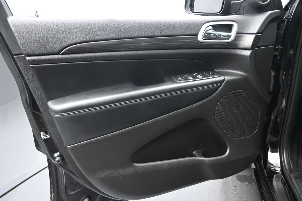 Used 2021 Jeep Grand Cherokee Laredo X AWD/4WD image 27