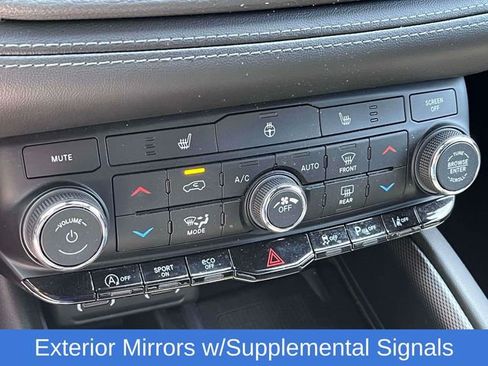 Used 2022 Dodge Durango GT image 30