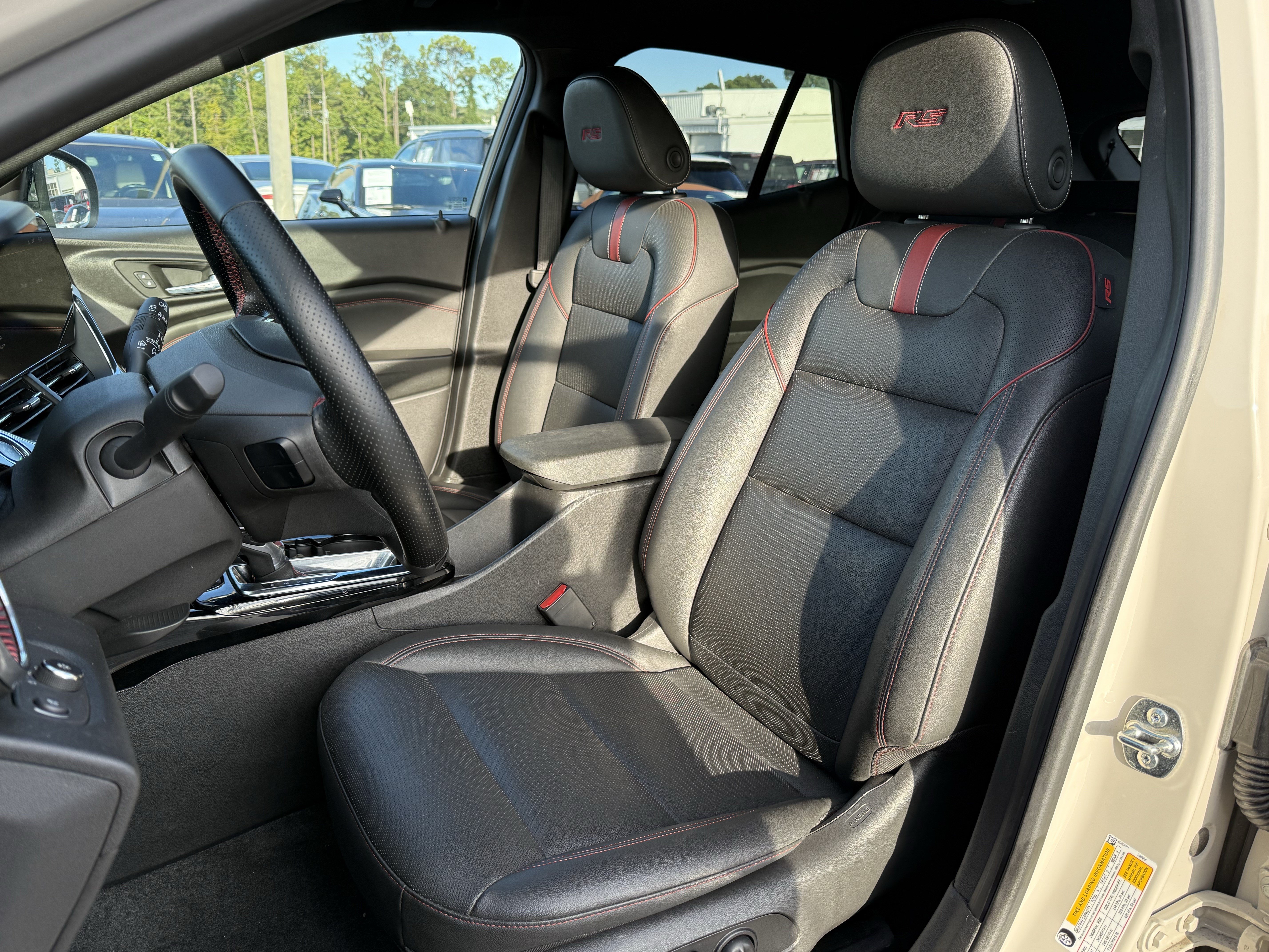 Used 2026 Chevrolet Trax RS w/ Sunroof Package FWD image 7