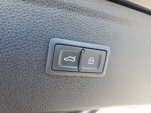 Used 2021 Audi Q5 2.0T Premium w/ Convenience Package image 8