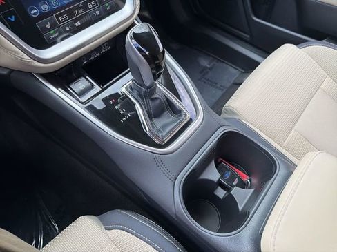 Used 2024 Subaru Outback Premium image 28