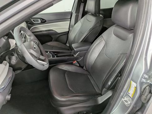 Used 2023 Jeep Compass Limited AWD/4WD image 13