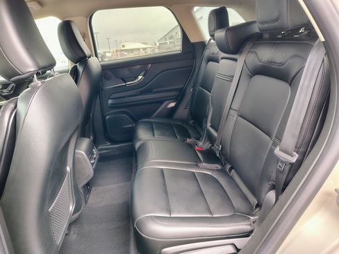 Used 2024 Lincoln Corsair AWD image 13