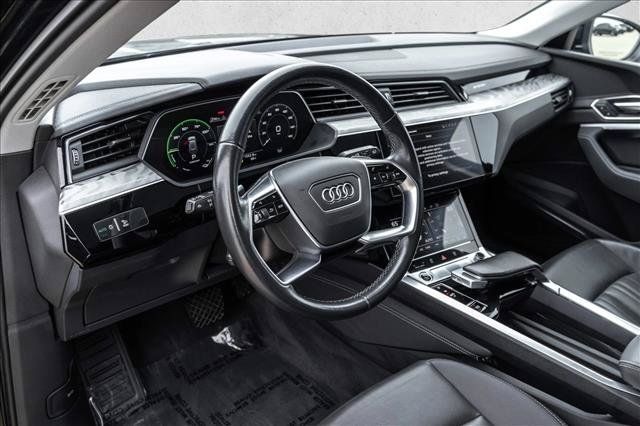 Used 2024 Audi Q8 e-tron Premium Plus AWD/4WD image 10