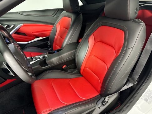 Used 2020 Chevrolet Camaro LT image 19