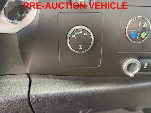 Used 2013 Chevrolet Silverado 1500 LT AWD/4WD image 18