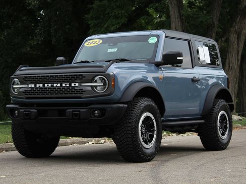 Used 2023 Ford Bronco Badlands AWD/4WD image 4