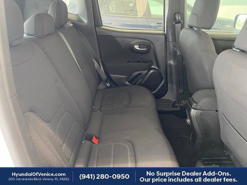 Used 2021 Jeep Renegade Latitude FWD image 37