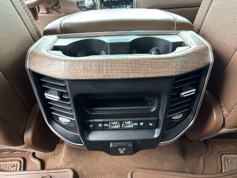 Used 2024 RAM 1500 Limited AWD/4WD image 25