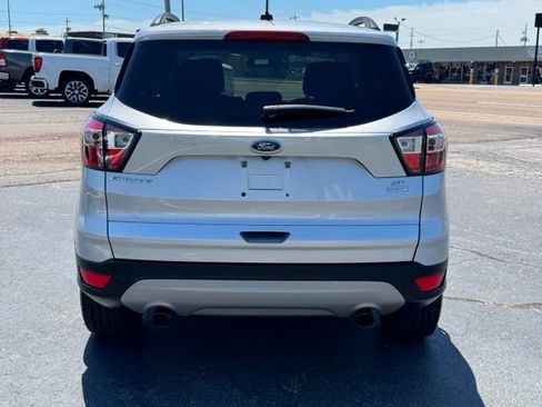 Used 2018 Ford Escape SE FWD image 4