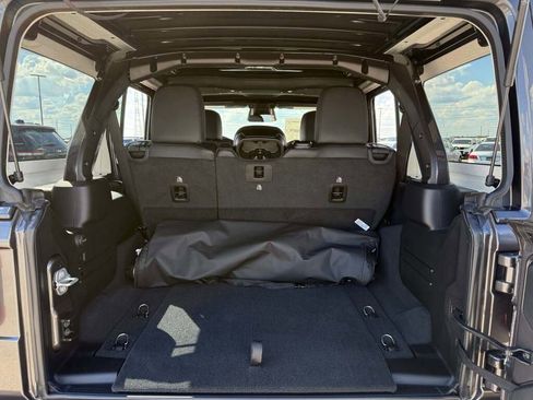 New 2025 Jeep Wrangler Unlimited Rubicon image 26