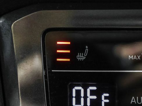 Used 2024 Volkswagen Tiguan SE FWD image 30