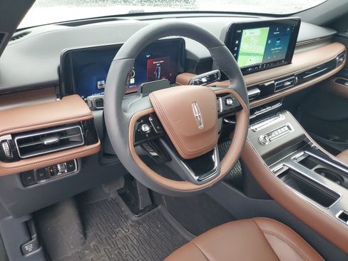 New 2026 Lincoln Aviator Reserve w/ Jet Appearance Package AWD/4WD image 11