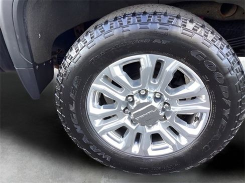 Used 2023 GMC Sierra 2500 Denali w/ Denali Ultimate Package image 10