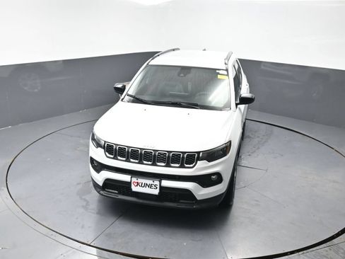 Used 2024 Jeep Compass Latitude AWD/4WD image 44