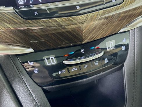 Used 2021 Cadillac XT6 Premium Luxury w/ Platinum Package AWD/4WD image 29