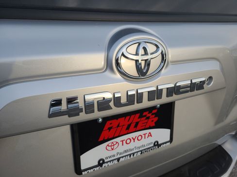 Certified 2018 Toyota 4Runner SR5 Premium image 30