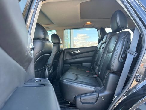 Used 2016 Nissan Pathfinder Platinum image 13