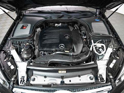 Certified 2022 Mercedes-Benz GLC 300 image 4