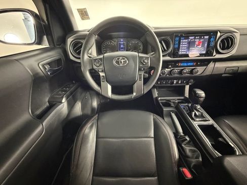 Used 2019 Toyota Tacoma TRD Pro AWD/4WD image 28