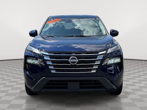 Used 2024 Nissan Rogue SV FWD image 2