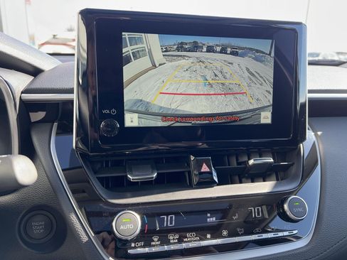 Used 2025 Toyota Corolla Cross XLE w/ Convenience Package image 6