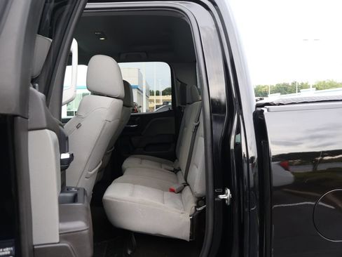 Used 2018 Chevrolet Silverado 1500 Custom w/ Custom Value Package AWD/4WD image 31