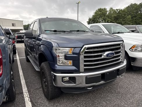 Used 2015 Ford F150 XLT w/ Equipment Group 301A Mid AWD/4WD image 4
