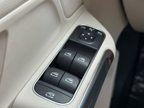 Used 2026 Mercedes-Benz GLB 250 GLB 250 image 23