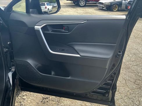 Used 2021 Toyota RAV4 SE AWD/4WD image 23