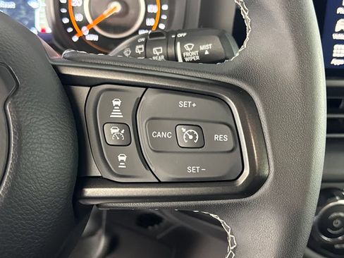 Certified 2025 Jeep Wrangler Unlimited Rubicon AWD/4WD image 23