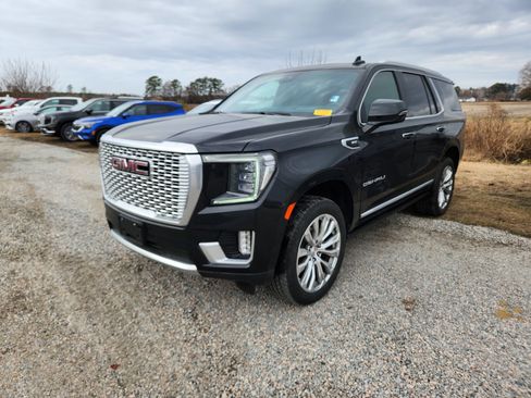 Used 2024 GMC Yukon Denali w/ Advanced Technology Package image 5